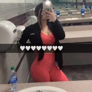 Meet your Posher, Celmira